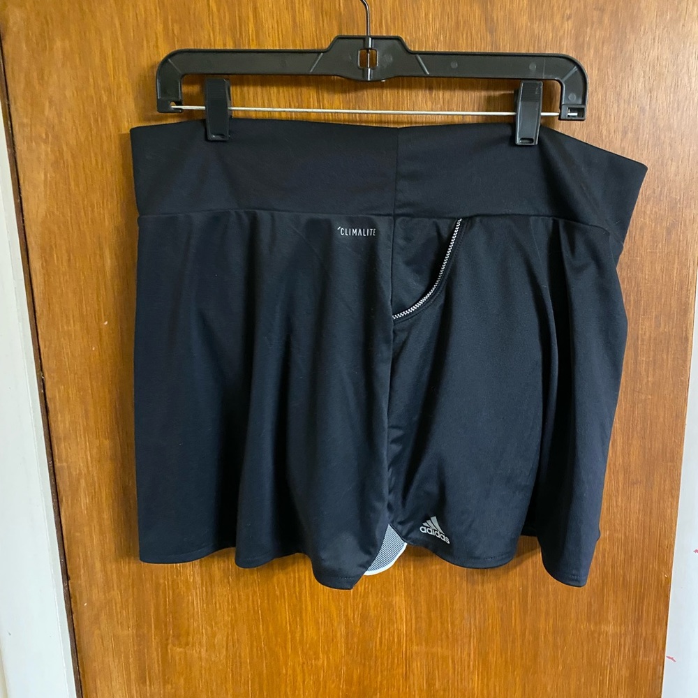 Ladies black Adidas tennis skort in EUC size XL - Picture 12 of 13
